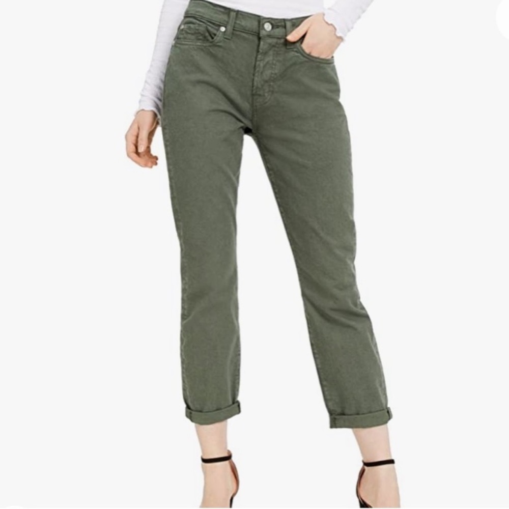 NWT Levi’s Boyfriend Jeans